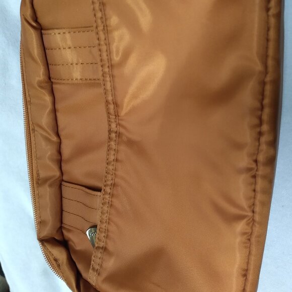 Burnt Orange Lug Quilted RFID Convertible Crossbody- Switch - Picture 3 of 9